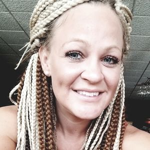 Meet your Posher, Claire